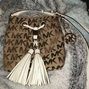 NWOT MICHAEL KORS CROSS BODY PURSE